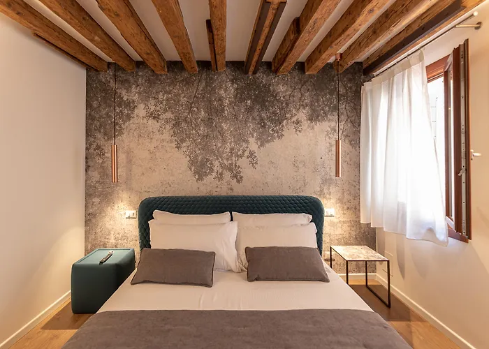 Hotel La Finestra Sulle Beccarie *