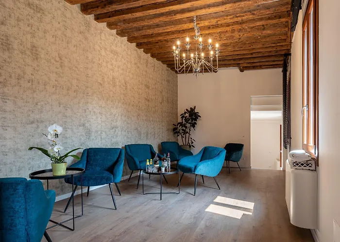 La Finestra Sulle Beccarie Otel *