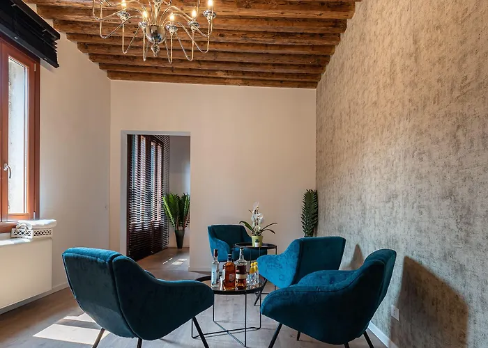 La Finestra Sulle Beccarie Hotel *