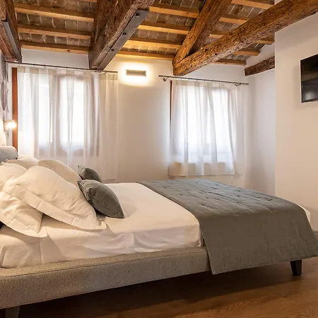 La Finestra Sulle Beccarie