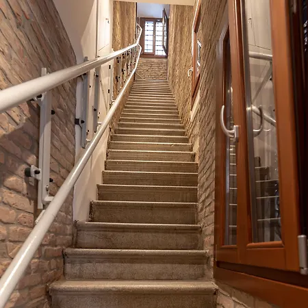 La Finestra Sulle Beccarie מלון *