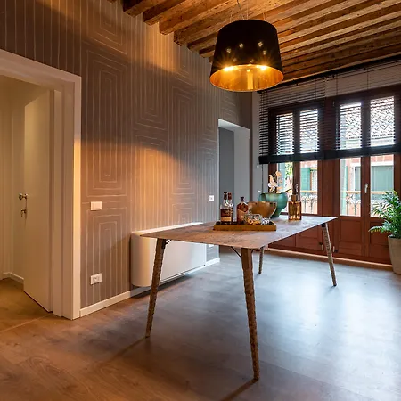 La Finestra Sulle Beccarie